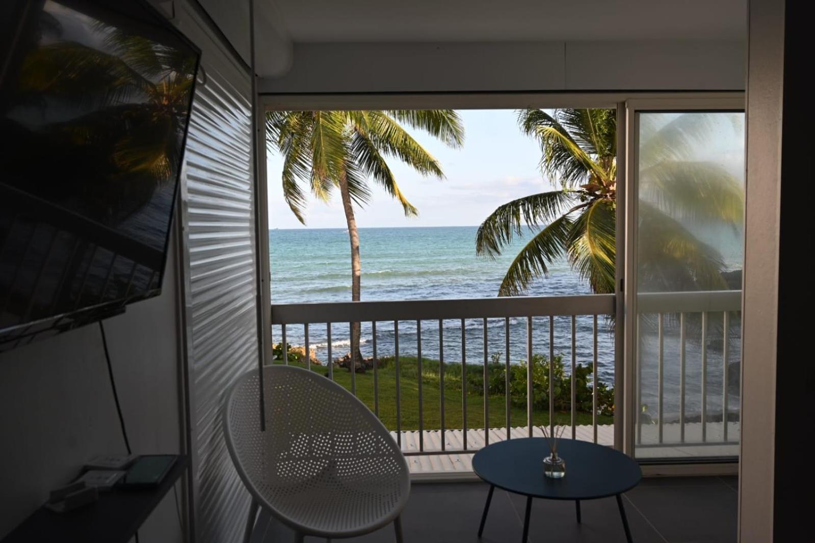 Studio Vue Sur Mer Fort D'Epee Ле Госие Екстериор снимка